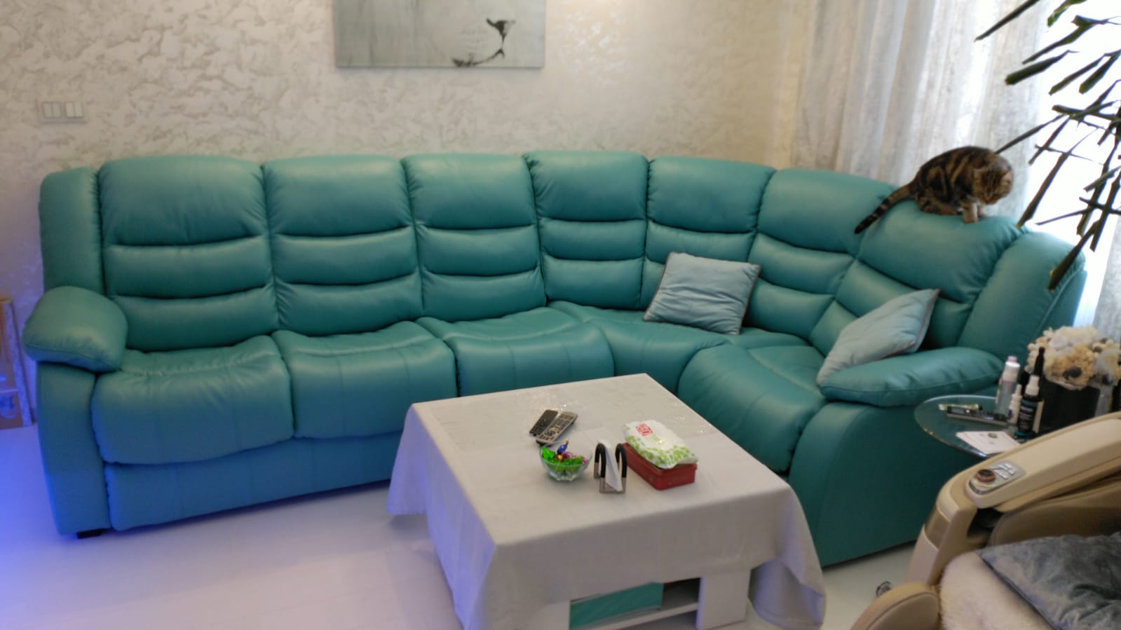 Перетяжка дивана на дому. Полежаевская